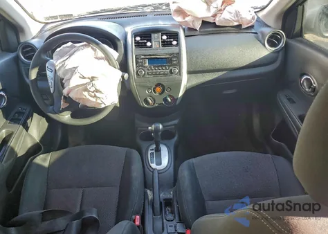 2016 Nissan Versa S z USA, uszkodzony, nr VIN 3N1CN7AP2GL827291